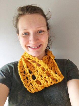 Crina Cowl Crochet Pattern