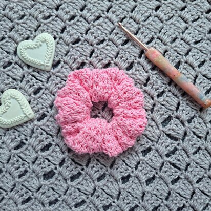 Crochet Romantic Lacy Scrunchie Pattern