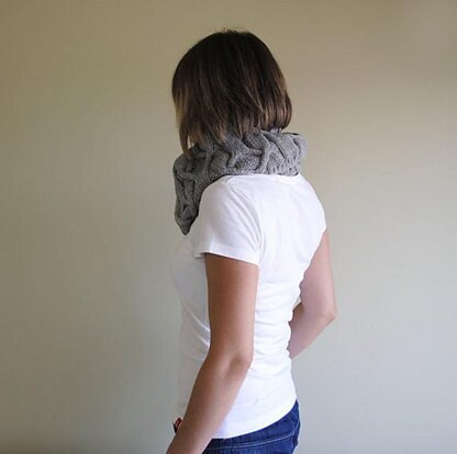 Diamonds Cowl