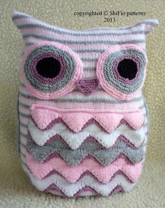 239 Owl Cushion Knitting Pattern #239