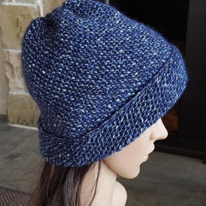 Charley - garter stitch diagonal beanie