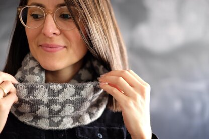 Lovebirds Cowl