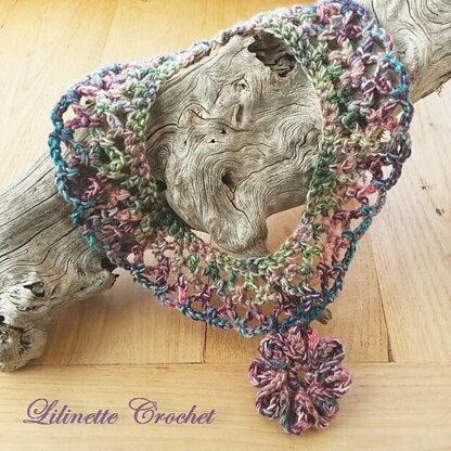 Ladies Ruffles Necklace