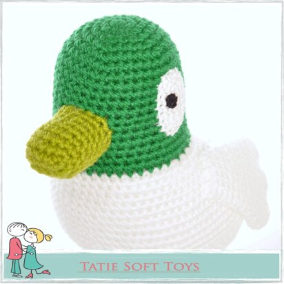 Duck Sarah Amigurumi Crochet Pattern