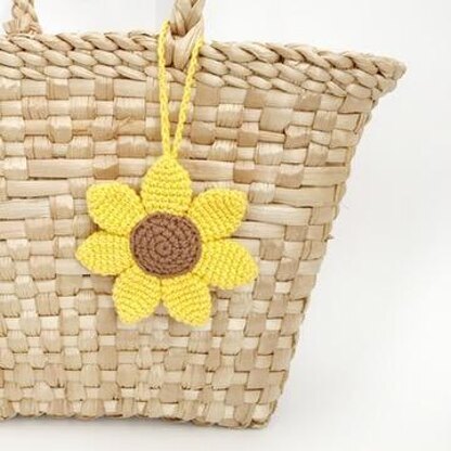 Sunflower crochet pattern keyring Amigurumi flower keychain Bag charm Crochet car mirror hanging