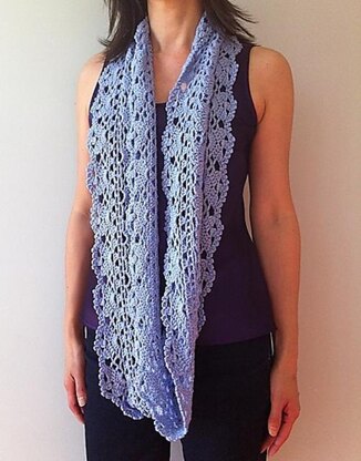 Jennifer - floral lace cowl