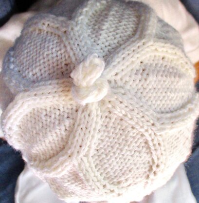 Lacy Petal Bonnet