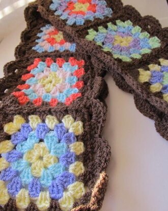 The perfect crochet granny square scarf pattern for beginners