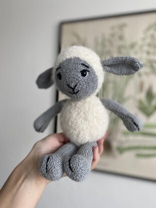 Pattern: knitted sheep, knitted lamb, toy amigrumi, soft toy, lamb plush toy