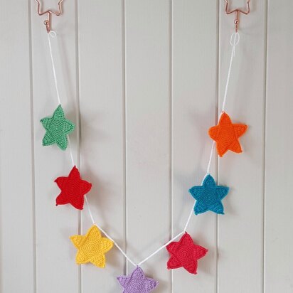 Super Simple Star Garland