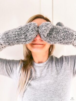 KOSE mittens