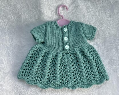 P156 Dolls Clothes