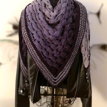 Triangular Scarf "Sinope"