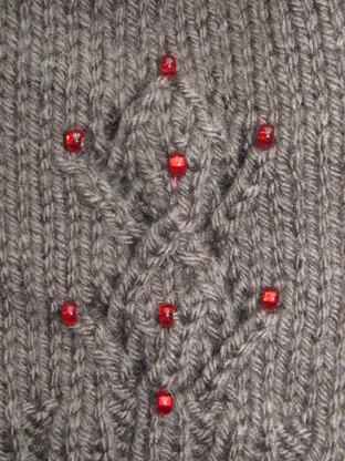 Seamless Hat with Lacy Diamonds and Red Beads in size Adult