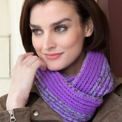 Brioche-Look Cowl in Red Heart Shimmer Solids - LW4321