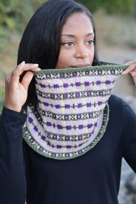 Fair Isle Snood in Cascade Yarns 220 Superwash Merino - W733 - Downloadable PDF