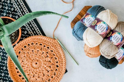 Boho Tassel Crochet Bag - Free Pattern - Persia Lou