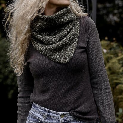 Vaisy Cowl