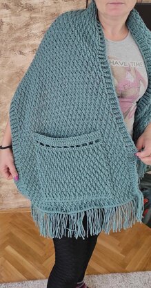 Jovana pocket shawl