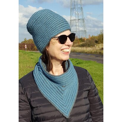 Valda Reversible Hat & Cowl - knitting pattern