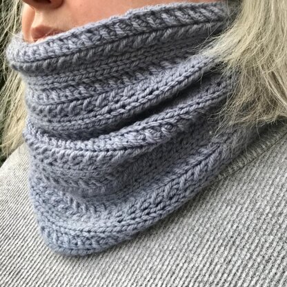 Pine Needle Cowl