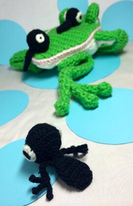 Mama Frog and tadpoles amigurumi