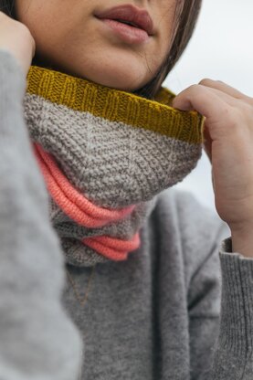 Port Vell Cowl