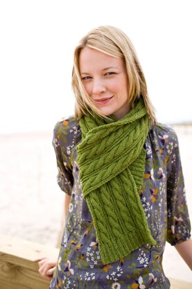 Statement Scarf in Lion Brand Wool-Ease - 90431AD