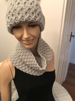 Ladies Mock Cable Hat & Cowl Aran Yarn