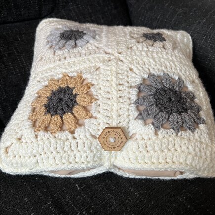 Grey Daisy Cushion cover #4
