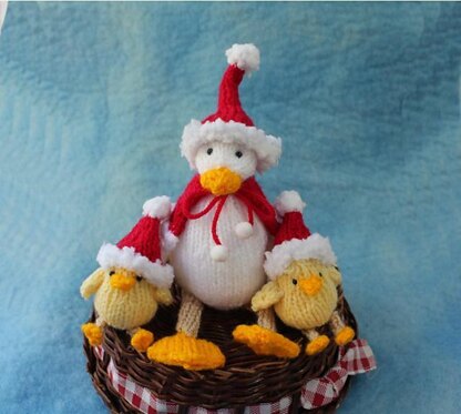 Mummy Duck and Ducklings with Accessories