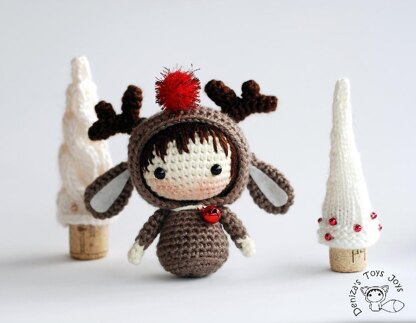 Christmas Deer Doll. Crochet Tanoshi.