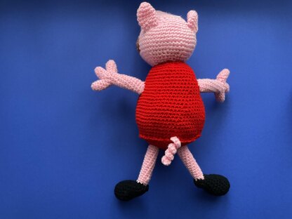 Little Pig amigurumi doll