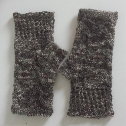 Héloïse Fingerless Mittens