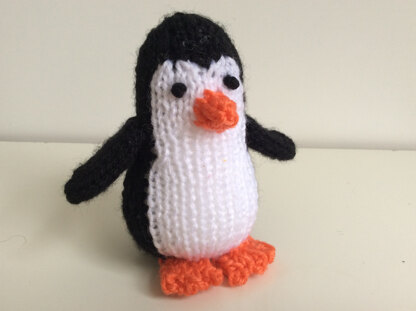 Penguin (Noah's Ark) Knitting pattern by Knitables | LoveCrafts