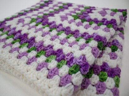 Faye’s Infinity Granny Square Crochet Blanket