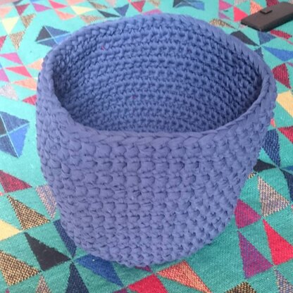 Wastepaper Basket T-shirt Yarn