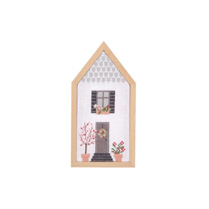 Rico Decorative Embroidery Frame - House - Small - 90 x 180mm