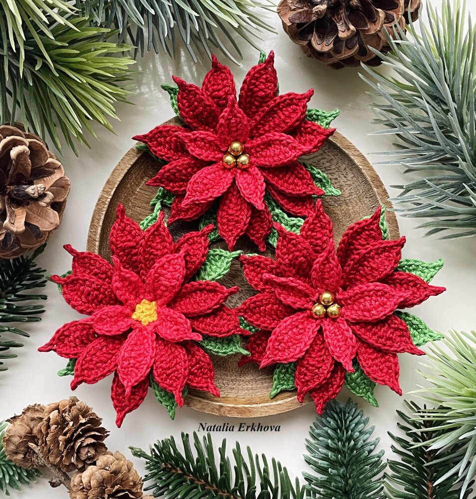 Poinsettia (Christmas Star) Crochet pattern by Natalia | LoveCrafts