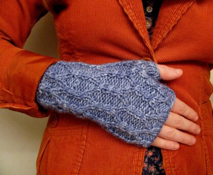 Tapered Cowl and Fingerless Mitts