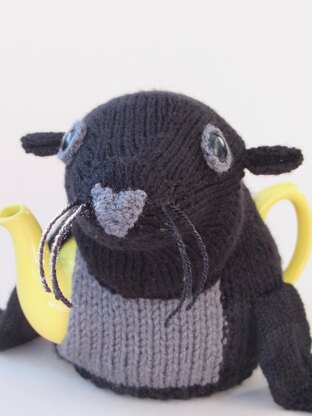 Sea lion tea cosy