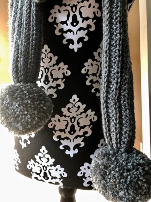 Ribbed Pompom Scarf