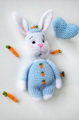 Crochet bunny toy amigurumi pattern