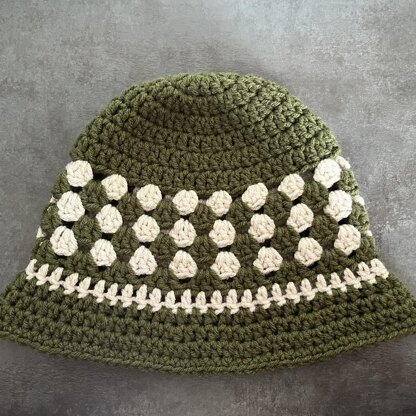 Granny Stripe Bucket Hat