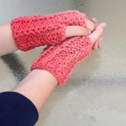 Snapdragon Fingerless Gloves