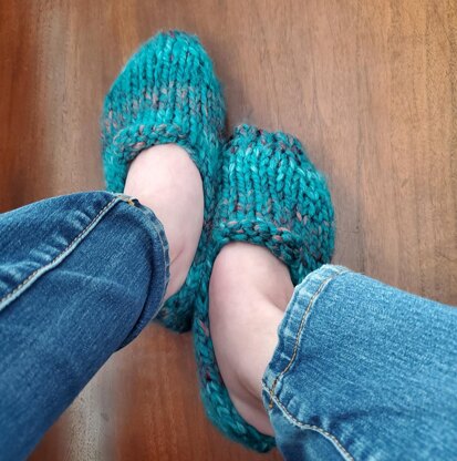 Cozy Slippers Knitting pattern by Lone Gems