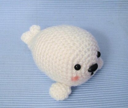 Baby Seal Amigurumi Pattern