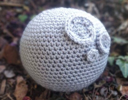 Planet Earth Globe and Moon Amigurumi crochet