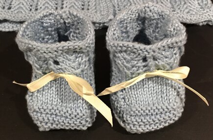 Baby Françoise Bolero and Booties #4