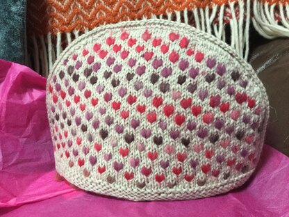 Thrummed tea cosy